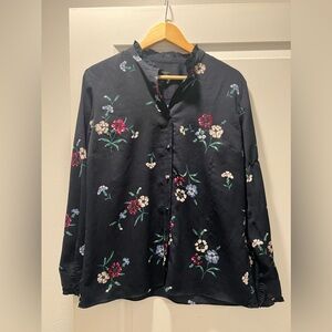 Ann Taylor Medium Button Up Blouse Dark Blue Floral Long Sleeve Ruffled
